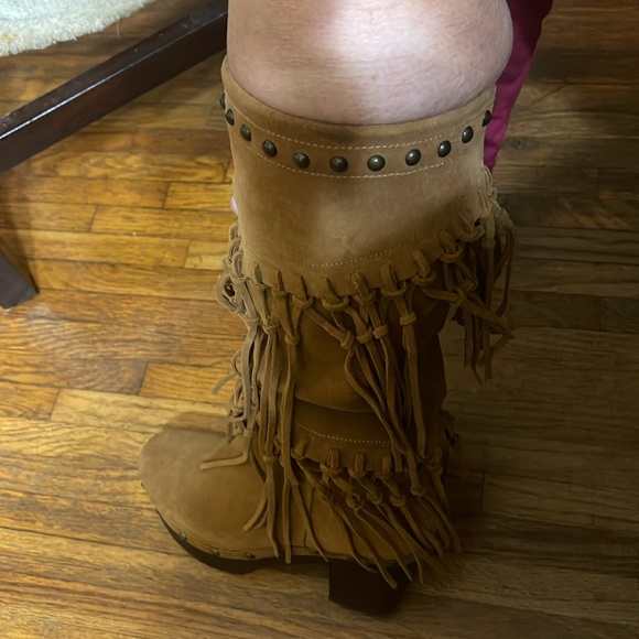 Ariat boots size 6 - Picture 5 of 7